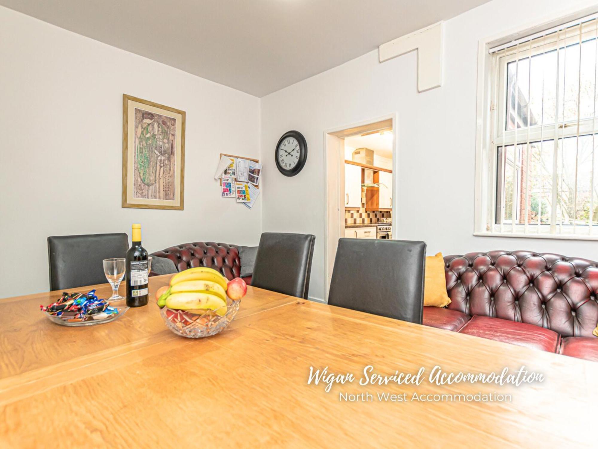 Wigan Serviced Accommodation Exterior photo